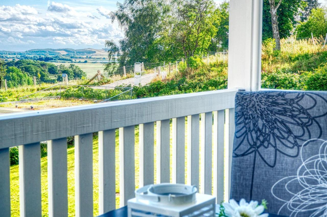 Mit Meerblick Und Balkon, Gratis Nutzung Vom Ahoi Erlebnisbad Und Sauna In Sellin - Meeresblick Fewo 35 괴렌 외부 사진